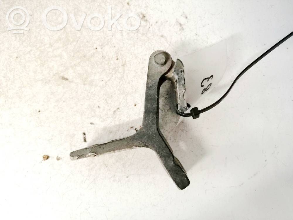 Audi 80 90 S2 B4 Cerniera inferiore della portiera posteriore 