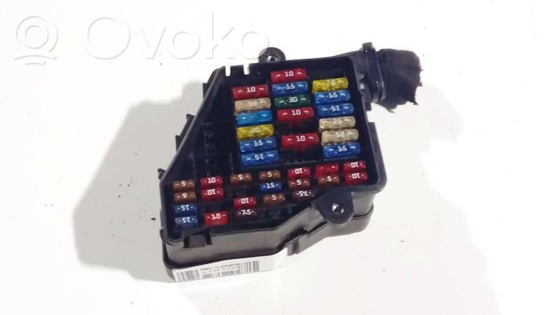 Volkswagen Golf IV Skrzynka bezpieczników / Komplet
