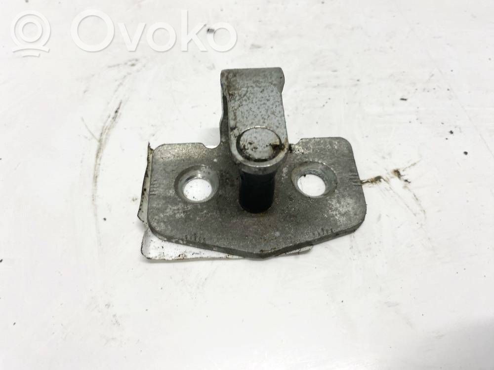 Opel Zafira B Rygiel zamka drzwi tylnych 