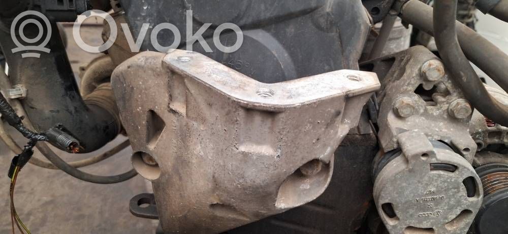 Volkswagen Polo IV 9N3 Suport motor 