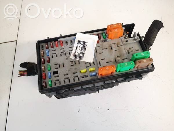 Opel Corsa D Juego de caja de fusibles 