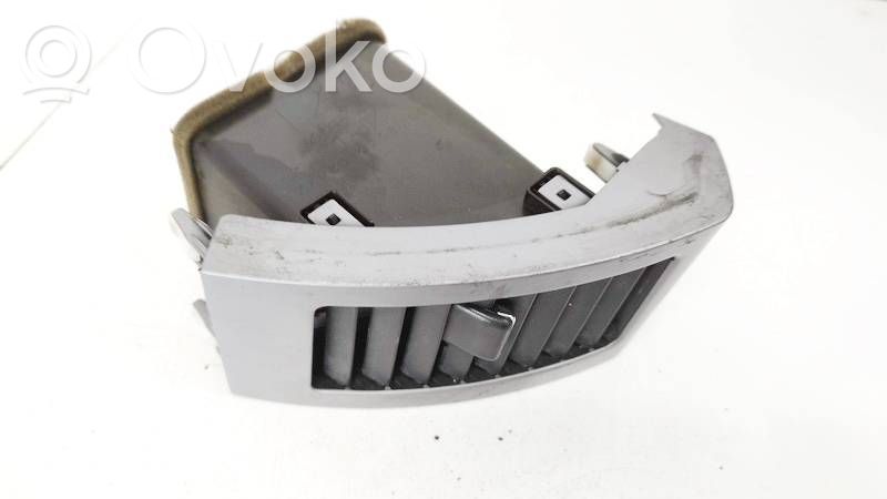 Dysze / Kratki środkowego nawiewu deski rozdzielczej   8030A024ZZ,GN7114000,8030A024ZZ,GN7114000