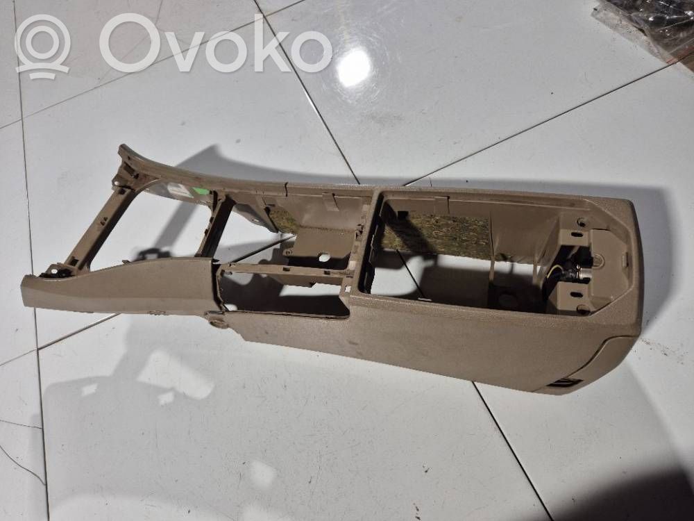 Volvo XC70 Center console 