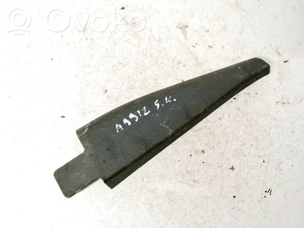 Nissan Note (E11) Altra parte interiore 