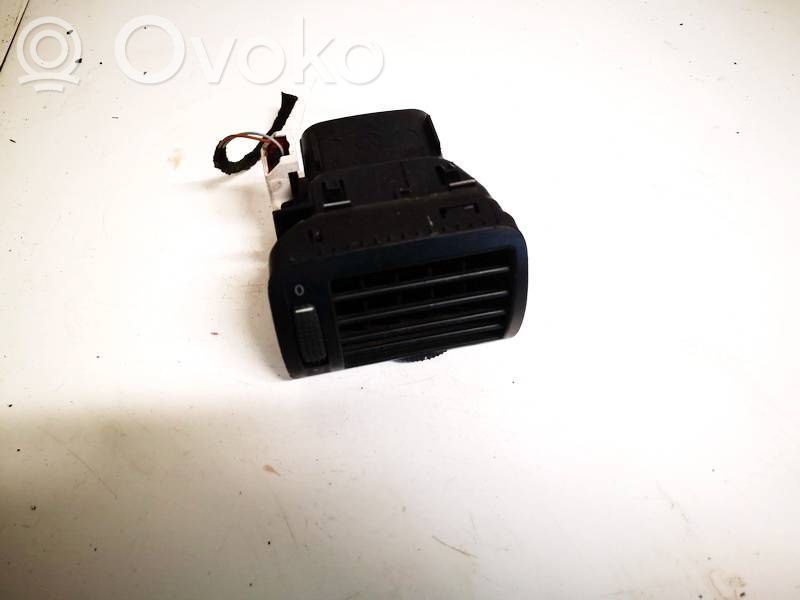 Volkswagen PASSAT B5 Copertura griglia di ventilazione laterale cruscotto 