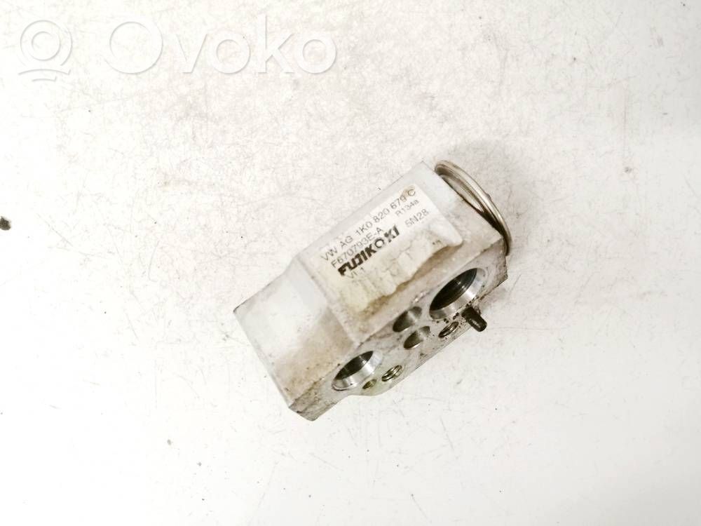 Volkswagen Golf IV Zawór rozprężny klimatyzacji A/C 
