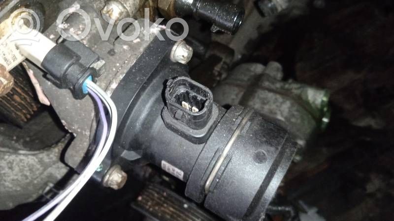 Opel Astra J Moottorin vesijäähdytyksen putki/letku 