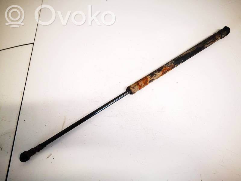 Volkswagen Bora Amortyzator klapy tylnej bagażnika
