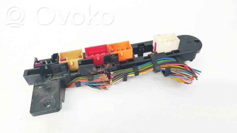 Audi A6 S6 C5 4B Skrzynka bezpieczników / Komplet 