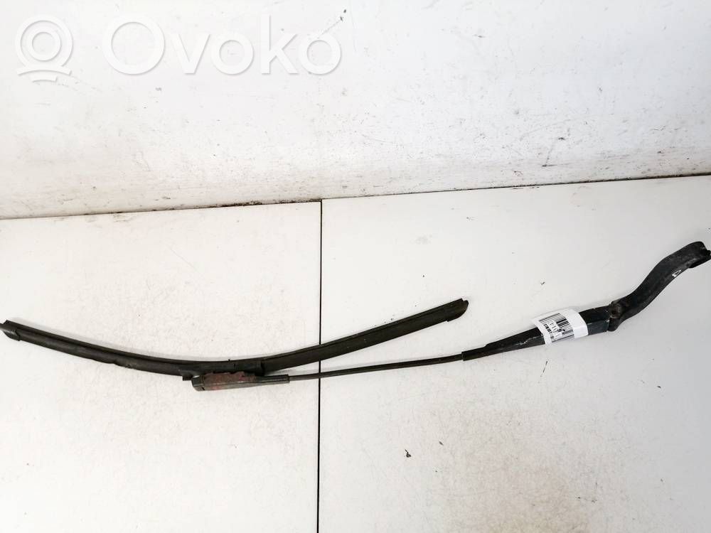 Mercedes-Benz A W169 Brazo del limpiaparabrisas delantero