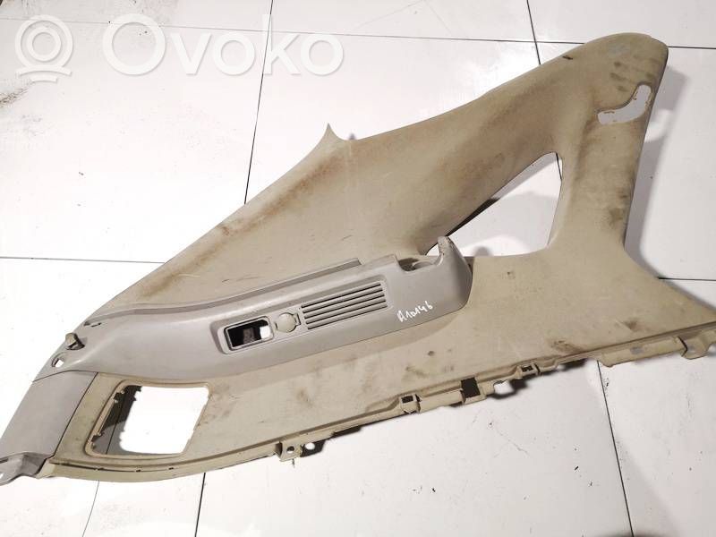 Lexus RX 300 Moldura del pillar (D) (Inferior) 