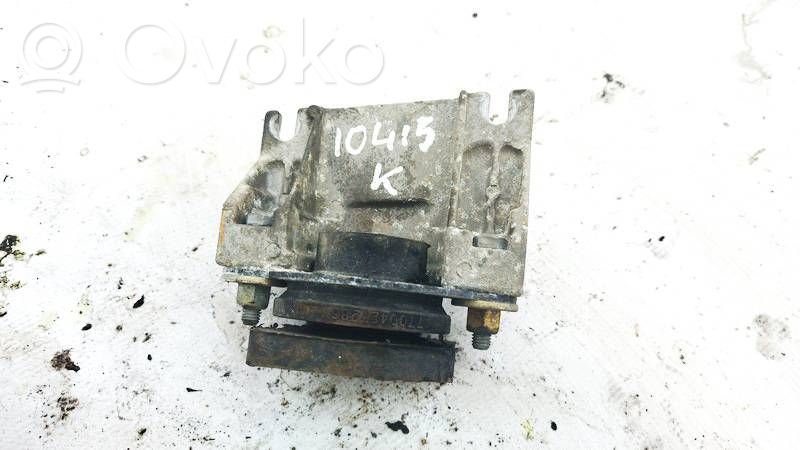 Engine mount bracket   7700427286,7700427286