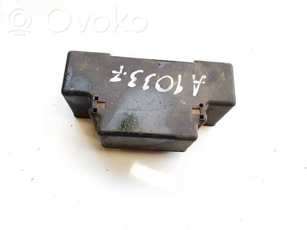 Opel Astra H Coperchio scatola dei fusibili 