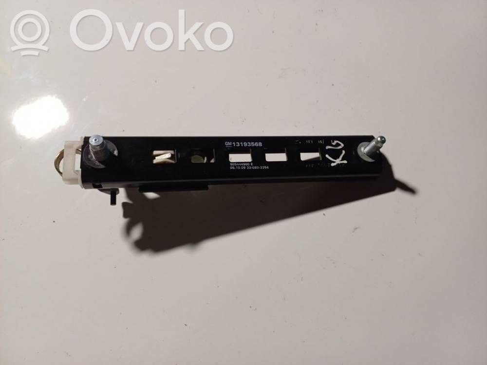 Opel Zafira B Turvavyön säätökisko 
