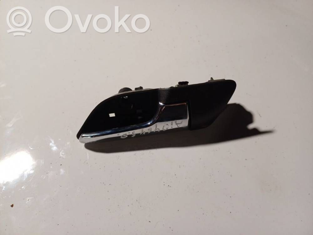 Opel Zafira B Manecilla interna puerta trasera 
