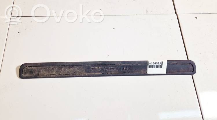 Toyota Avensis T270 Copertura del rivestimento del sottoporta anteriore