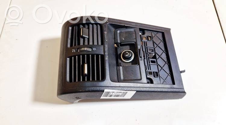 Volkswagen PASSAT B6 Griglia di ventilazione centrale cruscotto 