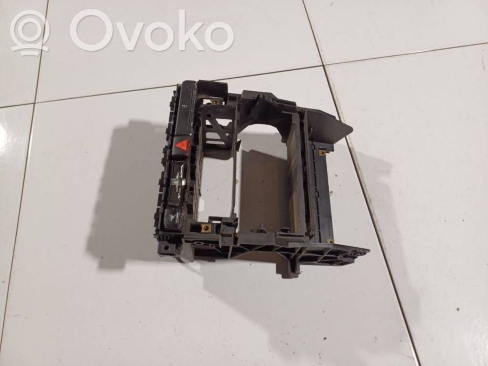 Audi A4 S4 B6 8E 8H Otros repuestos del interior 