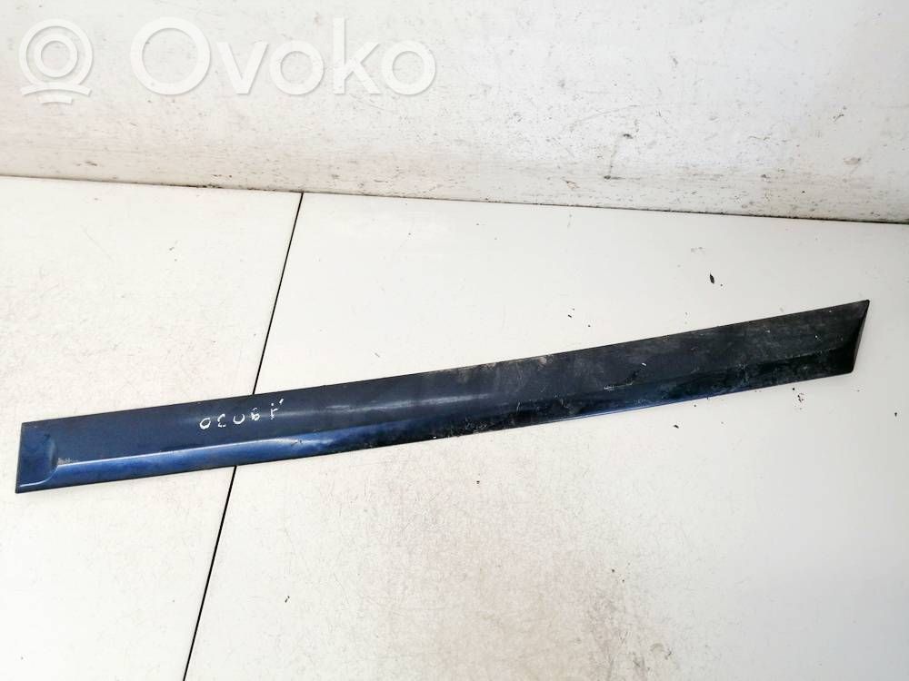 Opel Astra H Listwa drzwi tylnych 