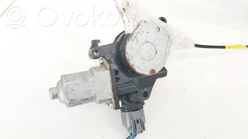 Silnik regulatora szyby drzwi przednich   004120,004120