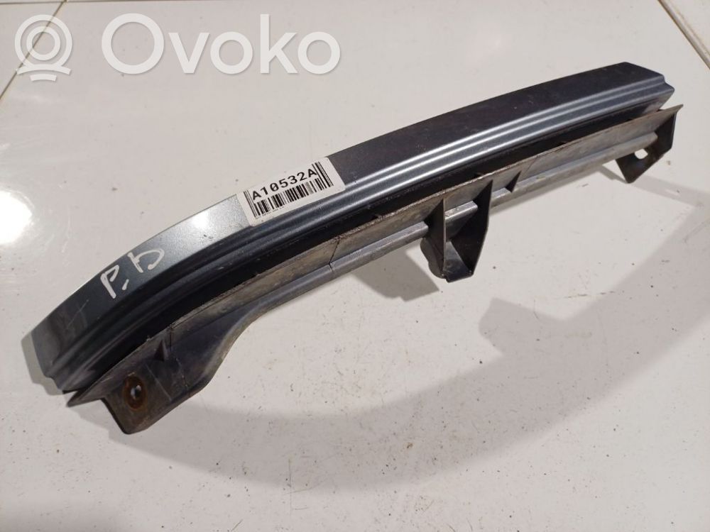Opel Zafira A Rivestimento sotto il faro/fanale