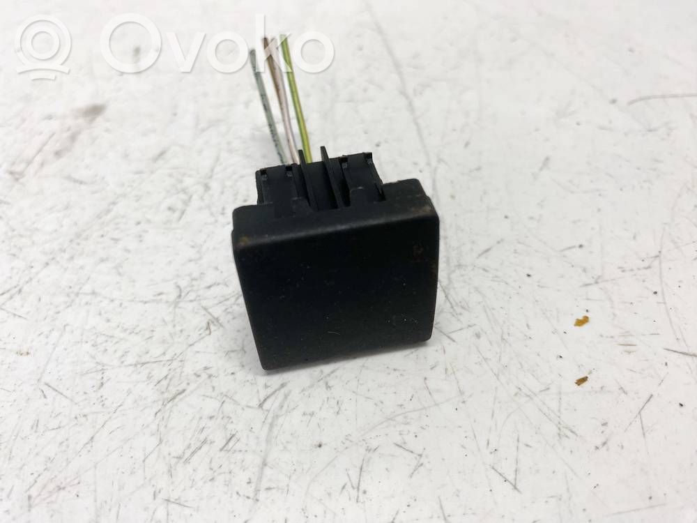 Other switches/knobs/shifts   68702,68702