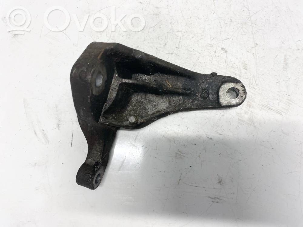 Engine mounting bracket   326B46,326B46