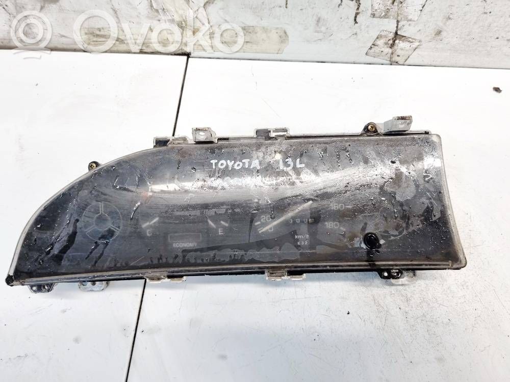 Toyota Corolla E80 Speedometer (instrument cluster) 