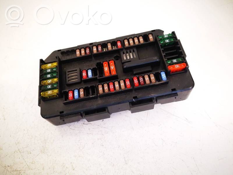 BMW 3 F30 F35 F31 Juego de caja de fusibles