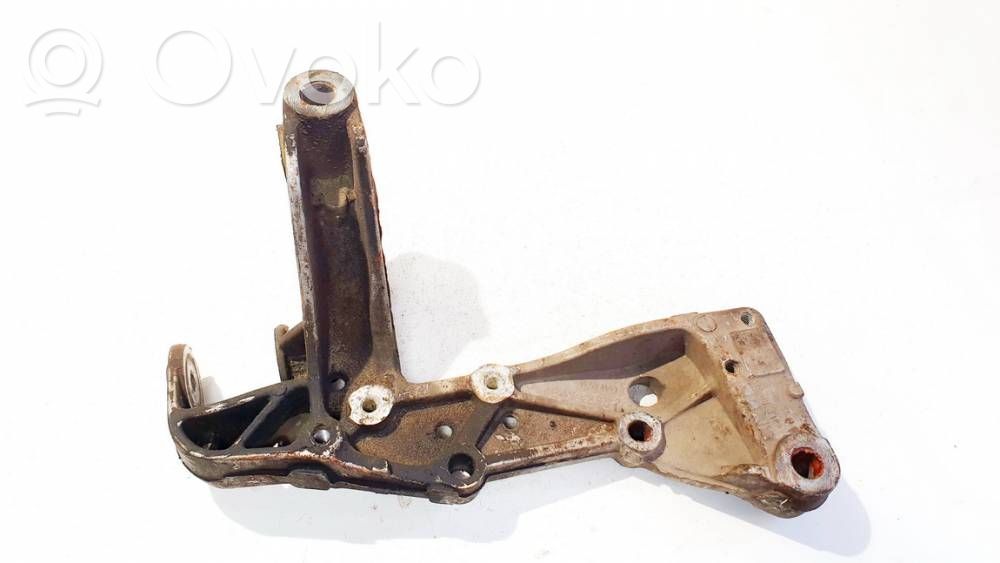 Querlenker Achsschenkel vorne   1K0199296F,1K0199296F