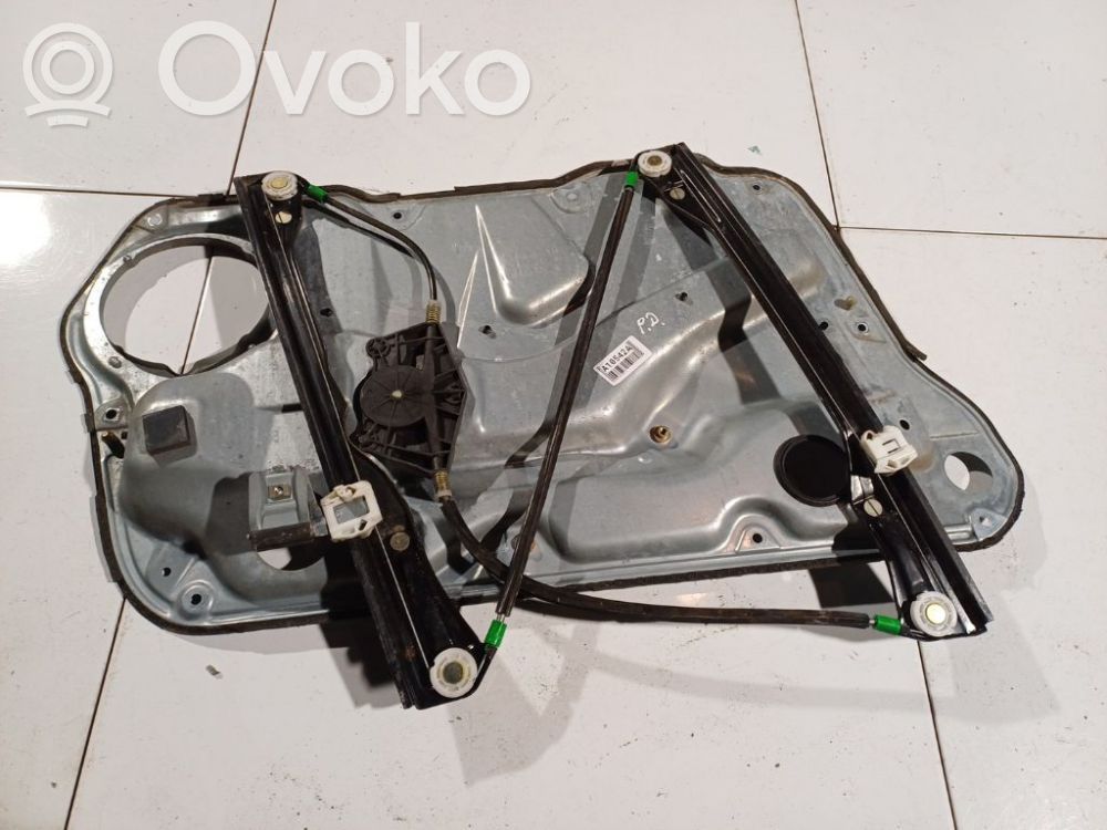 Volkswagen Golf IV Alzacristalli del portellone scorrevole con motorino 