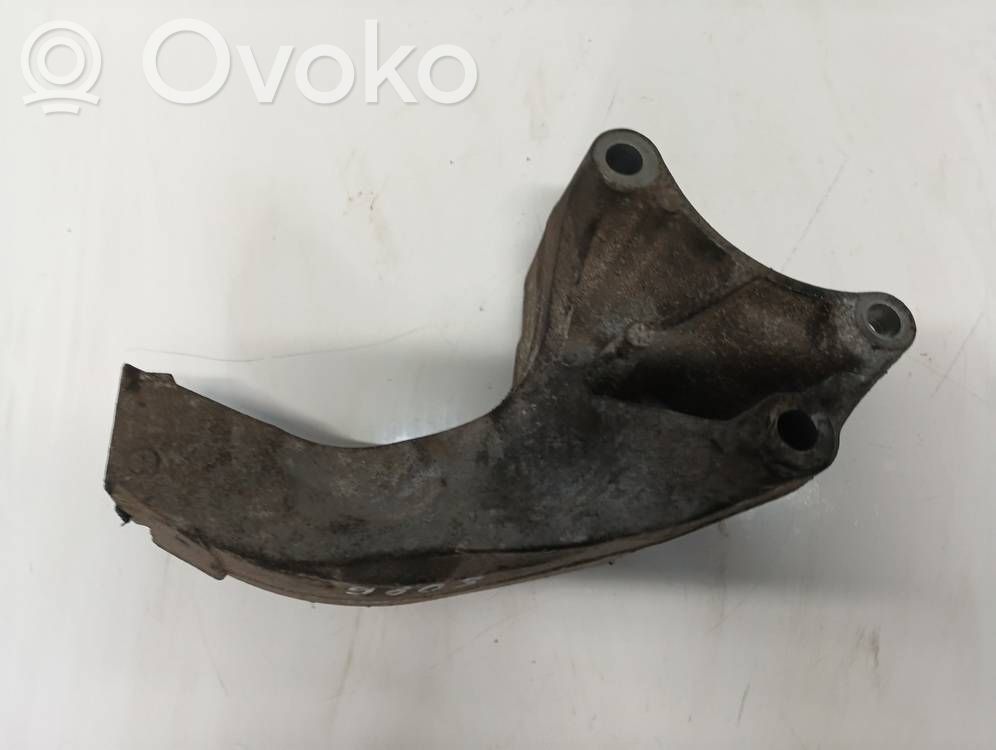 Mercedes-Benz B W245 Supporto di montaggio del motore (usato)