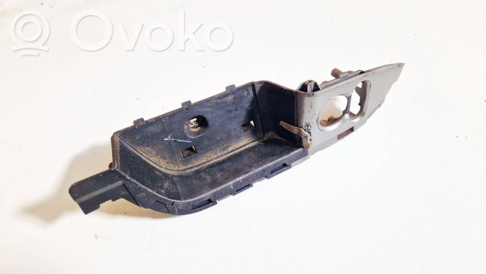 Honda FR-V Moldura del interruptor de la ventana de la puerta delantera 