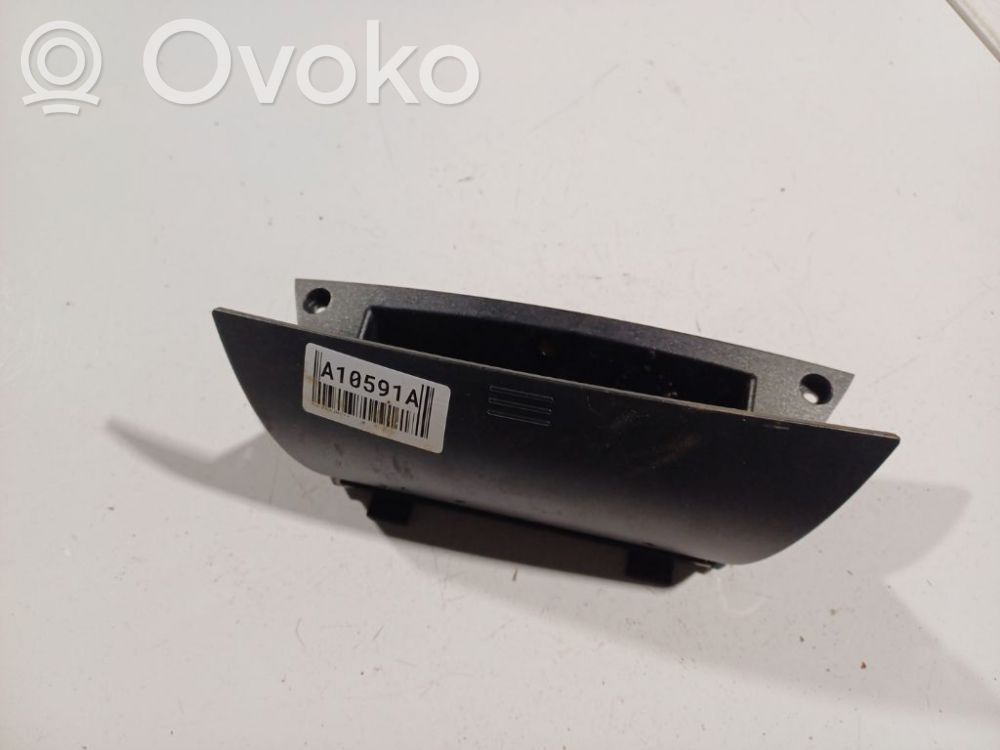 Fiat Stilo Auton tuhkakuppi 