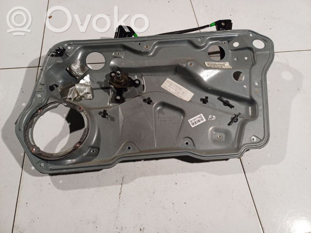 Volkswagen Golf IV Alzacristalli del portellone scorrevole con motorino 