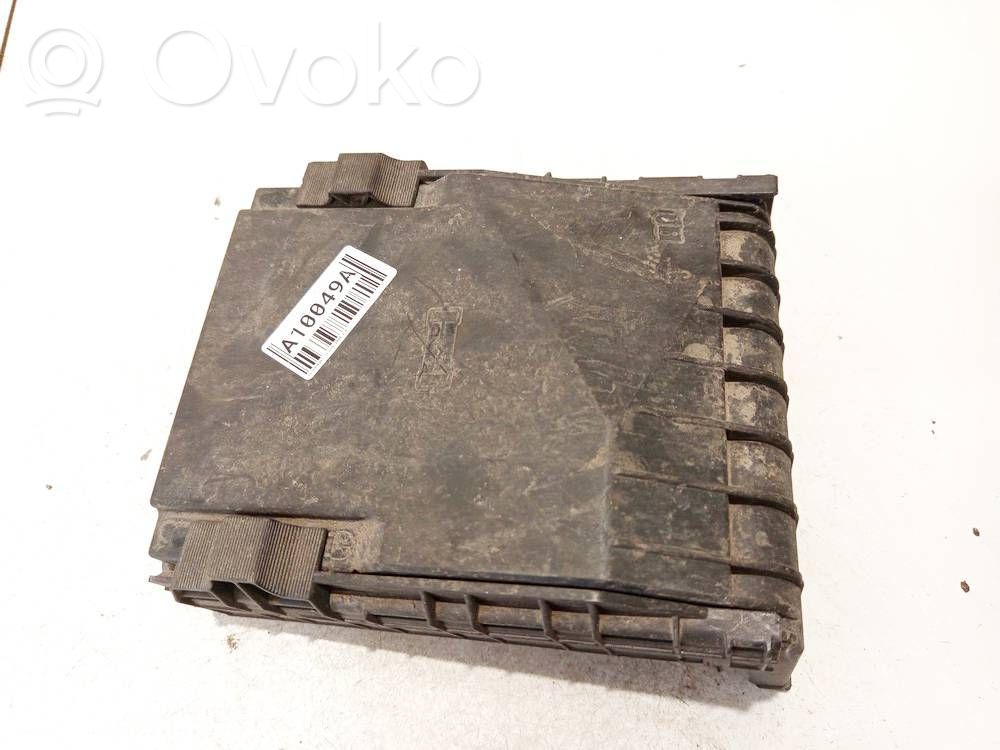 Volkswagen Tiguan Coperchio scatola dei fusibili