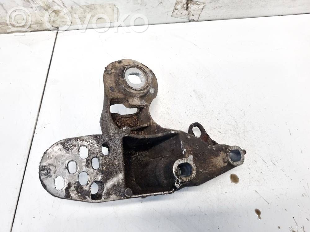Engine mounting bracket   4B0199351,4B0199351