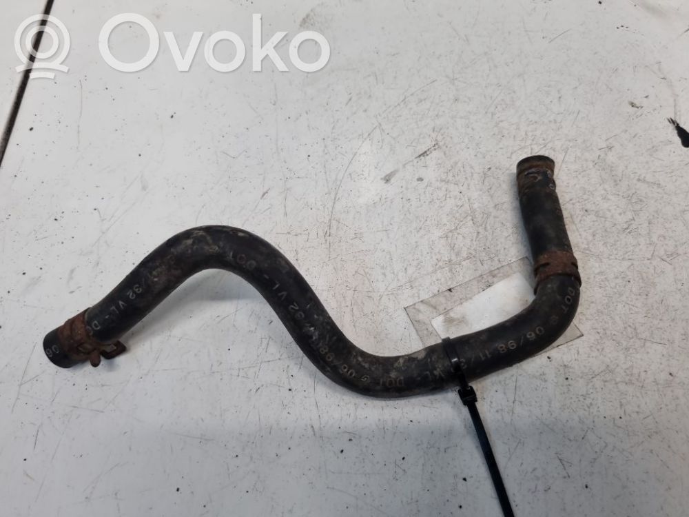 Engine coolant pipe/hose