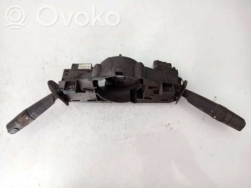 Peugeot 206 Leva/interruttore dell’indicatore di direzione e tergicristallo 