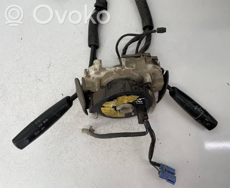 Mazda 323 F Commodo, commande essuie-glace/phare 