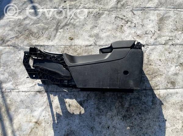 Opel Insignia A Podłokietnik tunelu środkowego 