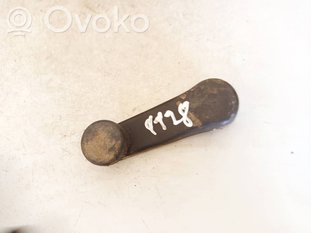 Volkswagen Polo IV 9N3 Manovella finestrino della portiera anteriore