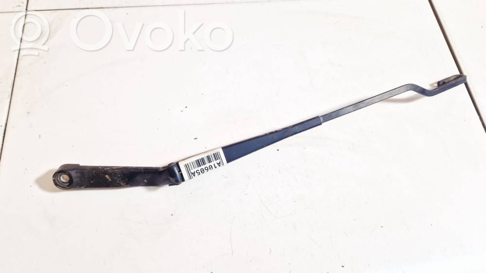 Volkswagen Golf III Ramię wycieraczki szyby przedniej / czołowej 