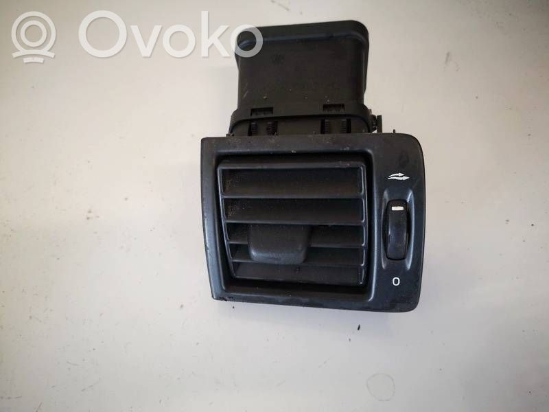 Volvo V50 Luftausströmer Lüftungsdüse Luftdüse Mitte 