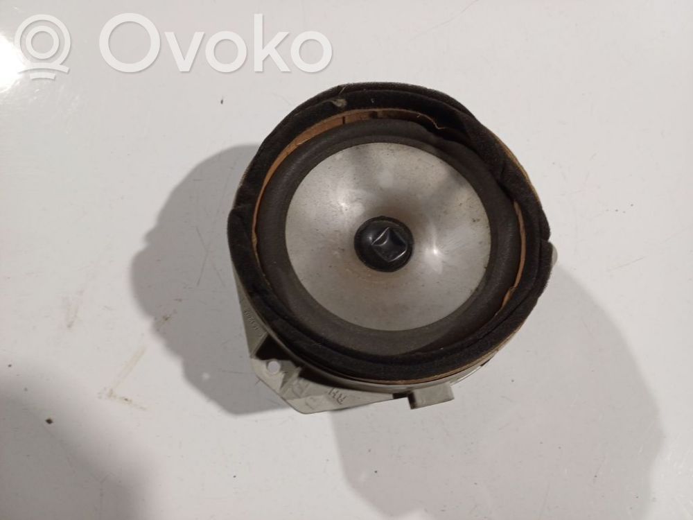 Subaru B9 Tribeca Głośnik drzwi przednich 