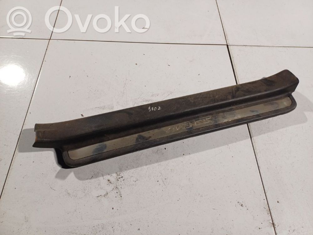 Toyota Avensis T250 Copertura del rivestimento del sottoporta anteriore 