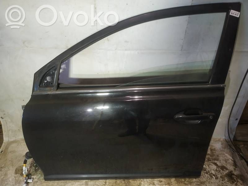 Toyota Avensis T250 Tür vorne