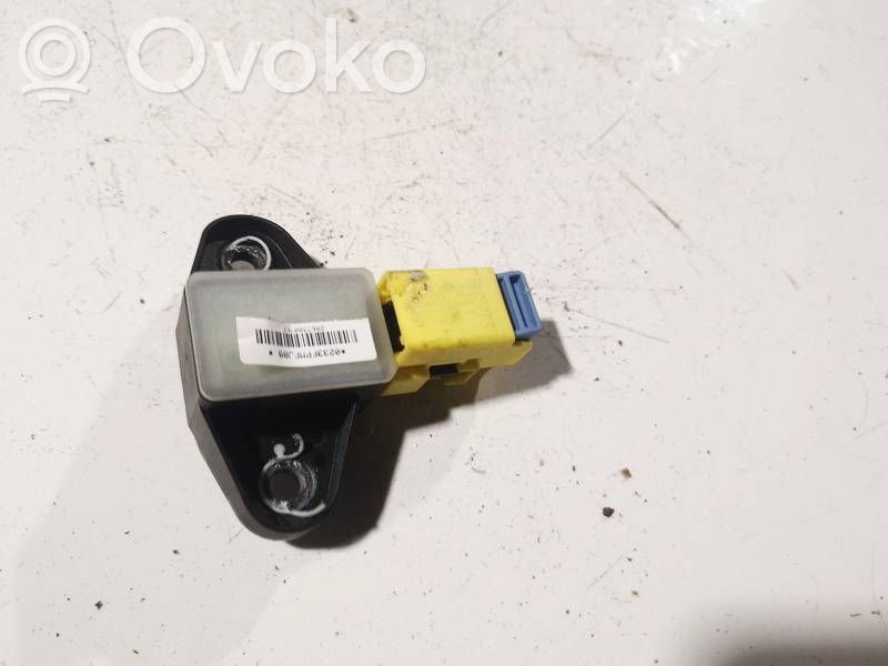 Volkswagen PASSAT B6 Turvatyynyn törmäysanturi