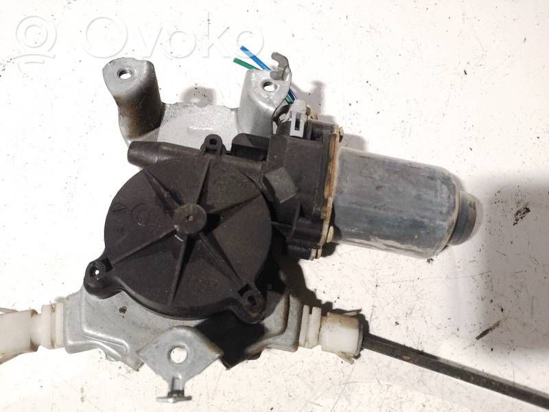 Nissan Almera Tino Motorino alzacristalli della portiera anteriore 