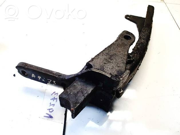 Citroen C4 I Engine mount bracket 